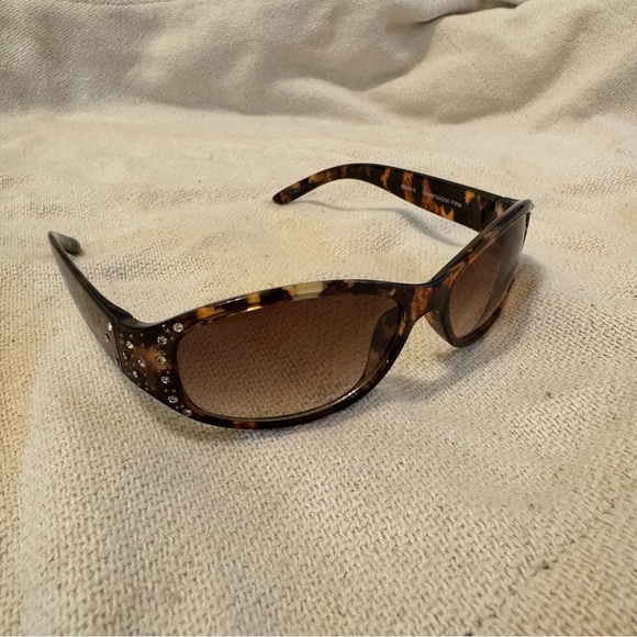Brown Tortoise Shell Rhinestone Sunglasses - Picture 3 of 6